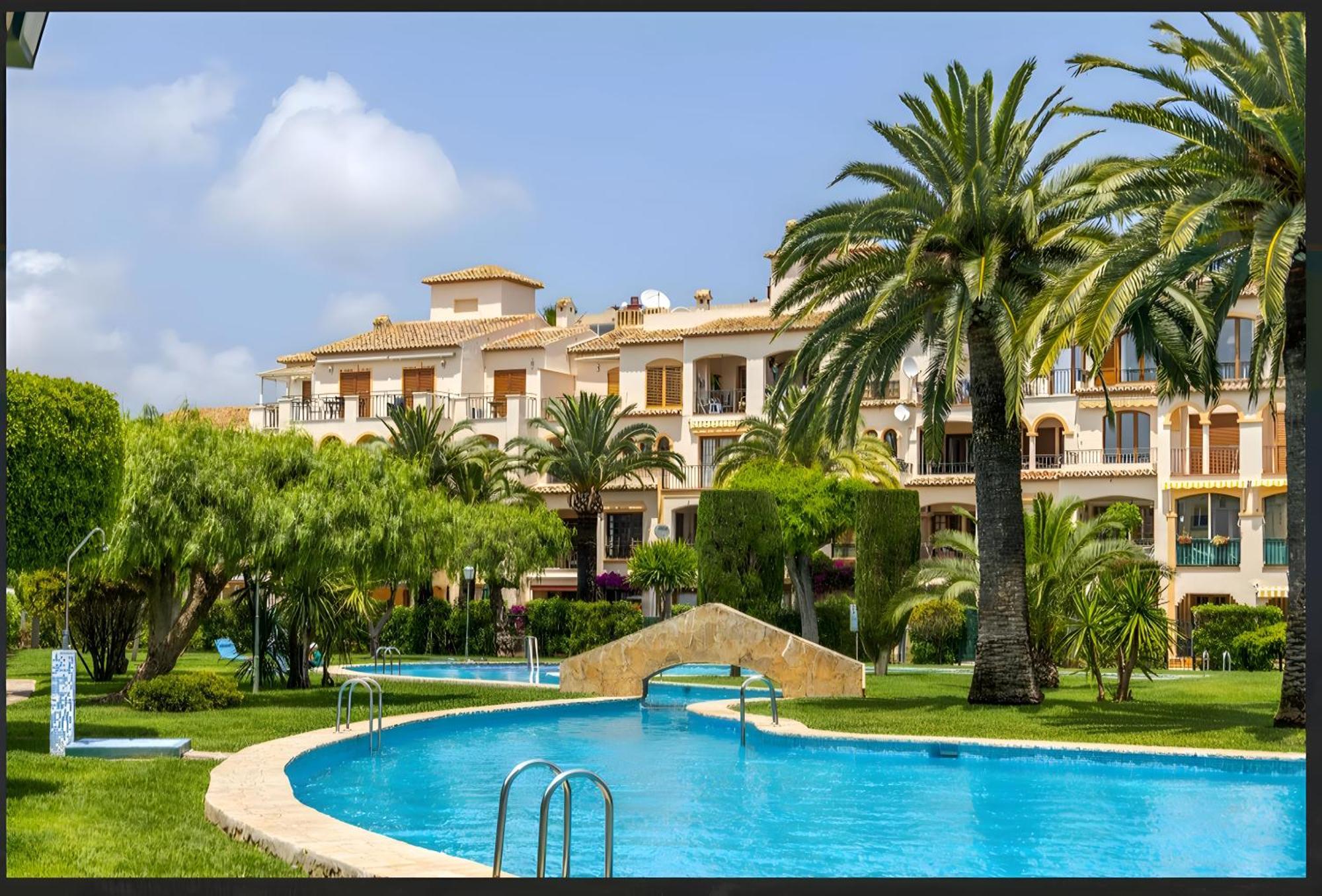 La Isla Y El Mar